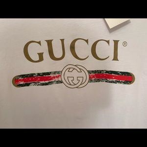 Gucci Shirts - Gucci White Classic Logo T-Shirt Gucci Shirts - Gucci White Classic Logo T-Shirt